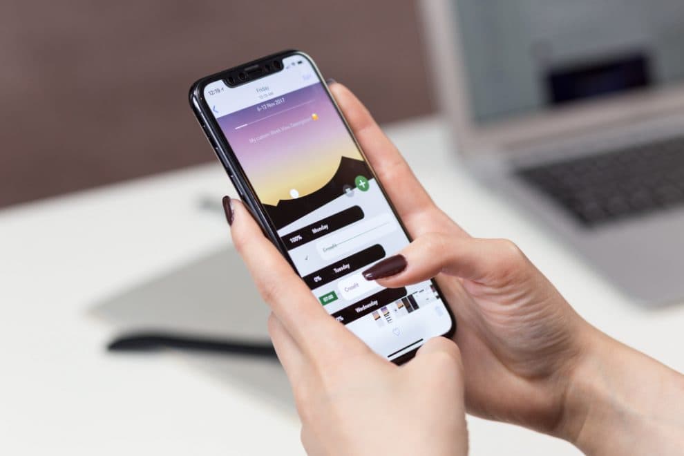 ក្រុមហ៊ុន APPLE បានកែសម្រួលនៅចន្លោះប្រហោង ZERO-DAY នៅក្នុងទម្រុង UNSCHEDULE IOS - នេះរបៀបដាក់ PATCH